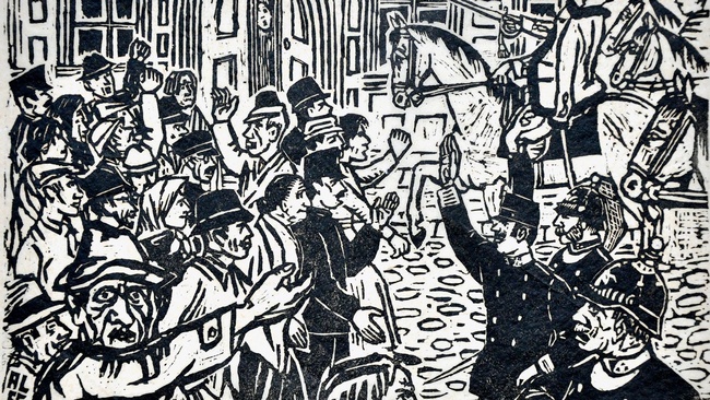 Holzschnitt, auf dem auf der linken Seite protestierende Männer und Frauen und auf der rechten Seite Polizisten, darunter auch berittene Polizisten, mit Helmen zu sehen sind. © Graz Museum 